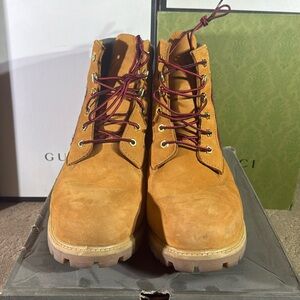 Used Timberland 6” Christmas collection